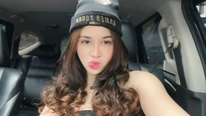 Instagram/ @clara.lasutt