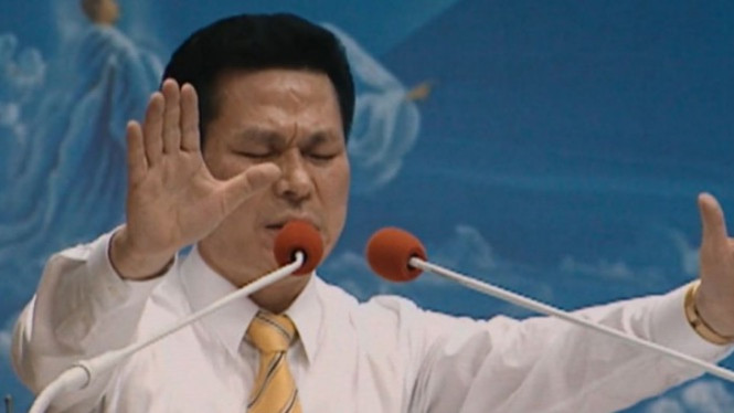 Netflix/in the name of god : a holy betrayal