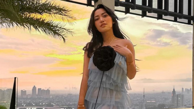 Instagram/Rachelvennya