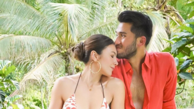 Instagram/doleytobing