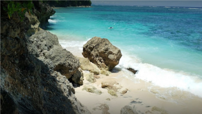 Google Maps/Roman Gutikov