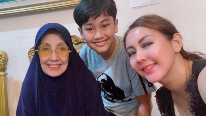 Instagram/cahyakamila88