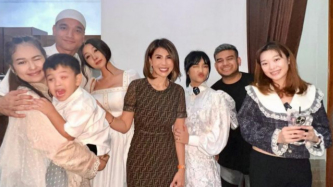 Instagram/@lucintaluna_manjalita