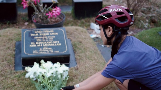 Instagram/nirinazubir_