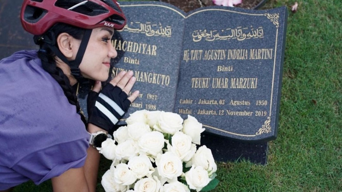 Instagram/nirinazubir_