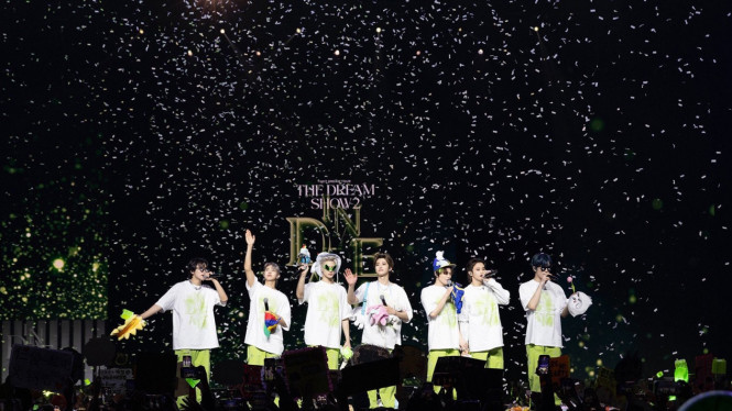 Twitter.com/smtownglobal