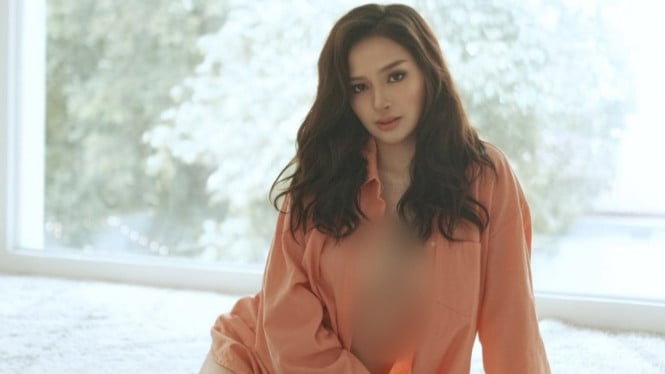 Instagram/ @caragonz_official