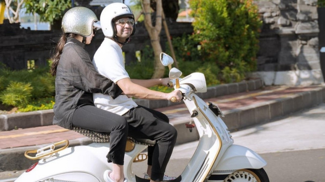 Instagram/ @raffinagita1717