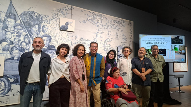 Intipseleb/Tiya Sukmawati