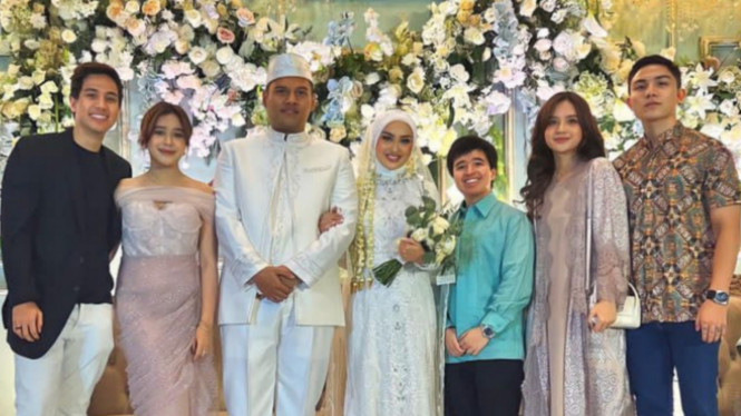 Instagram/@anggimarito