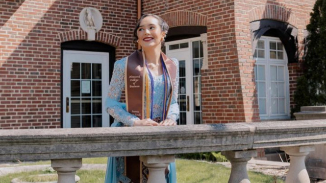 Instagram/@bebytsabina