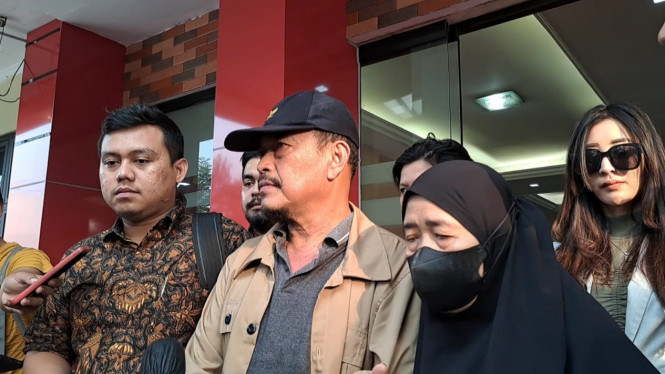 Intipseleb/Tiya Sukmawati