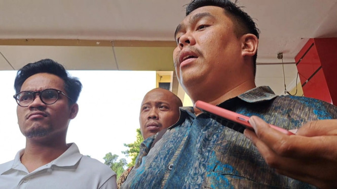 Intipseleb/Tiya Sukmawati