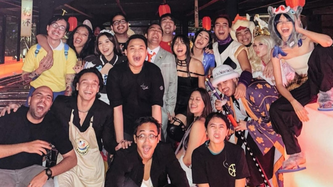 Instagram/ @angiemstwn