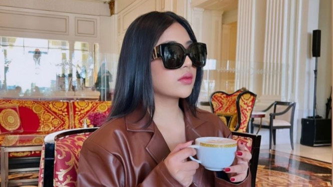 Instagram/Pink_violet