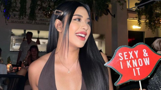 Instagram/Pink_Viiolet