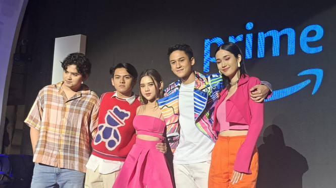 Intipseleb/Tiya Sukmawati