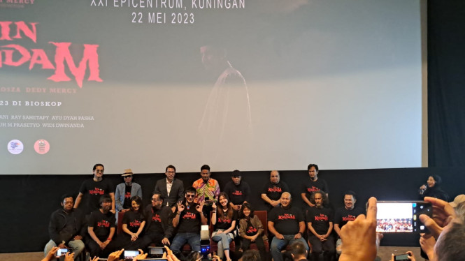 Intipseleb/Tiya Sukmawati