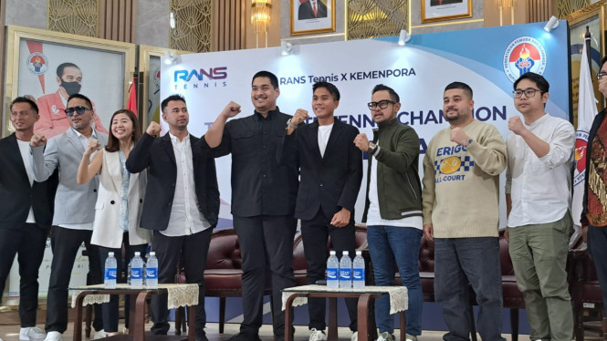 Intipseleb/Tiya Sukmawati