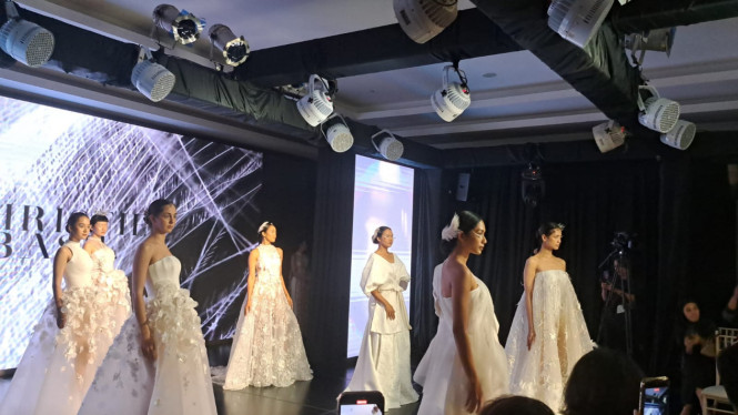 Intipseleb/Tiya Sukmawati