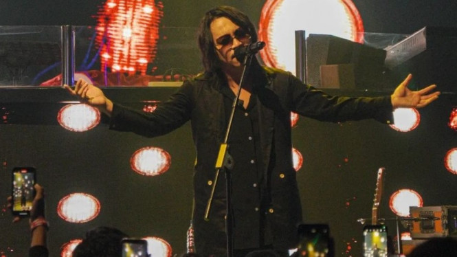 Instagram/imaninejrocksofficial