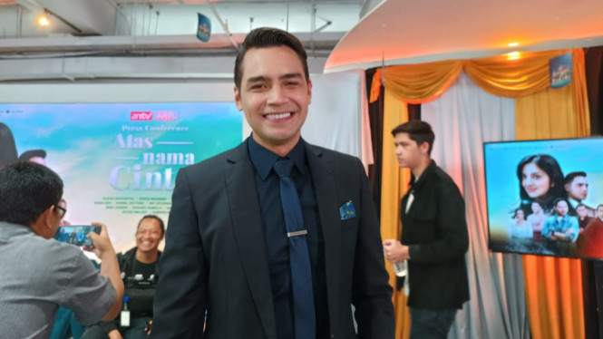 Intipseleb/Tiya Sukmawati