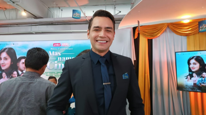 Intipseleb/Tiya Sukmawati