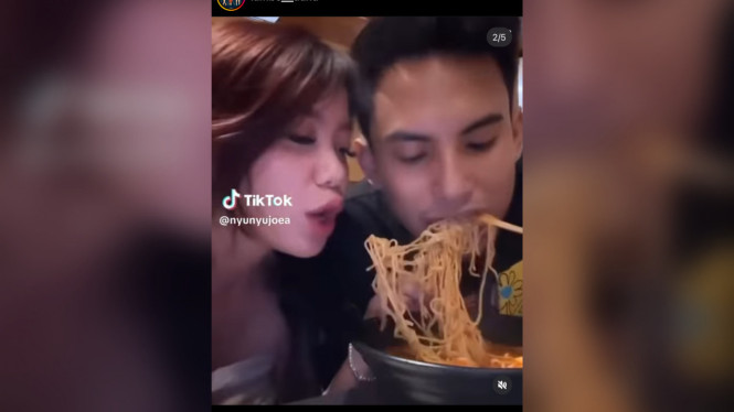 Regina Phoenix, Okin