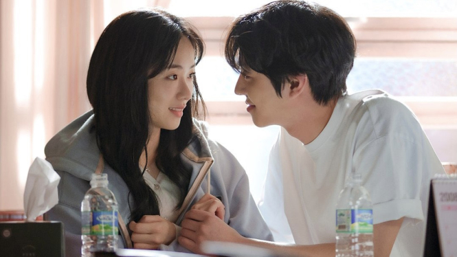 Sinopsis Drama A Time Called You, Cinta Segitiga Ahn Hyo Seop dan Jeon