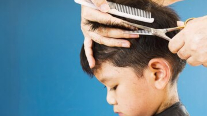 Mimpi Potong Rambut Sendiri: Pertanda Baik Atau Buruk?  Rahasia Di Baliknya!