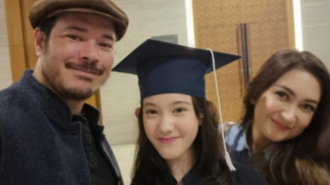 Instagram/@mikhamikhayo