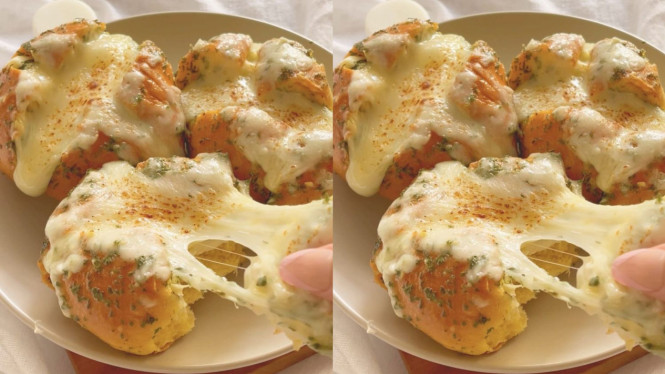 Korean garlic cheese bread