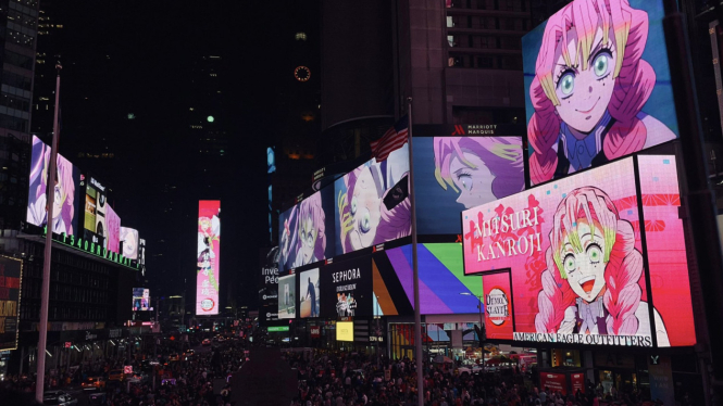 5 Potret Demon Slayer Megah 'Kuasai' New York Time Square, Dipadati