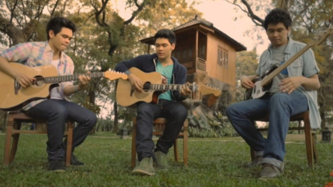 Lirik lagu Sayap Pelindungmu - TheOvertunes