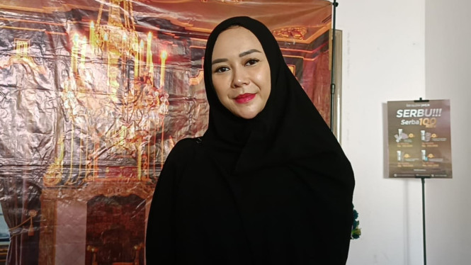 Intipseleb/Tiya Sukmawati