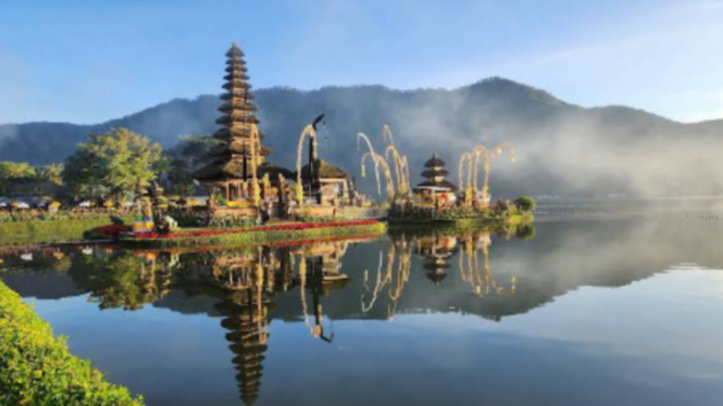 Ulun Danu Beratan Temple, Pesona Wisata Ikonik di Bali Tergambar di