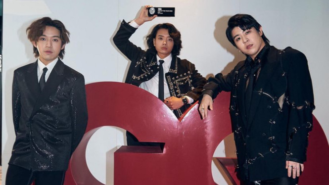 Instagram/tillybirds