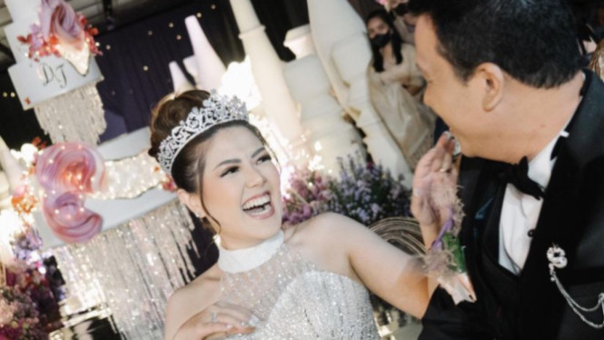 Instagram/tinatoon101