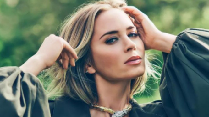 Instagram/@emilybluntleah