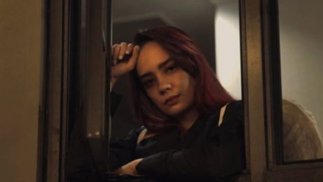 Instagram/anneofficial1990