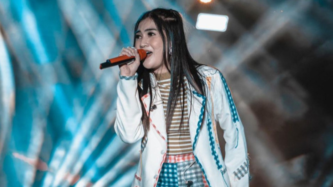 Instagram/nellakharisma