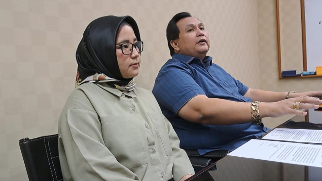 Intipseleb/Tiya Sukmawati