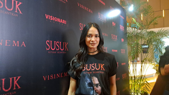 Intipseleb/Tiya Sukmawati