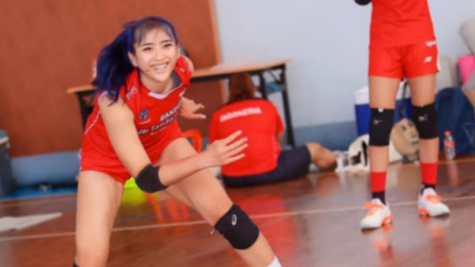 Instagram/@yollayuliana1515