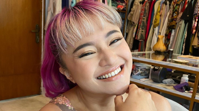 Marshanda Spill Status Hubungan sama Vicky Prasetyo, Cuma Teman?