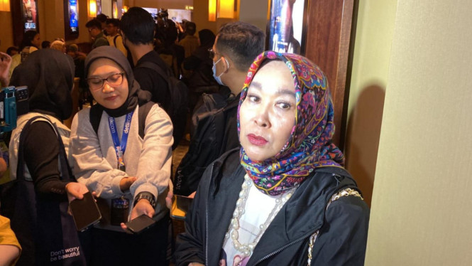 Intipseleb/Tiya Sukmawati