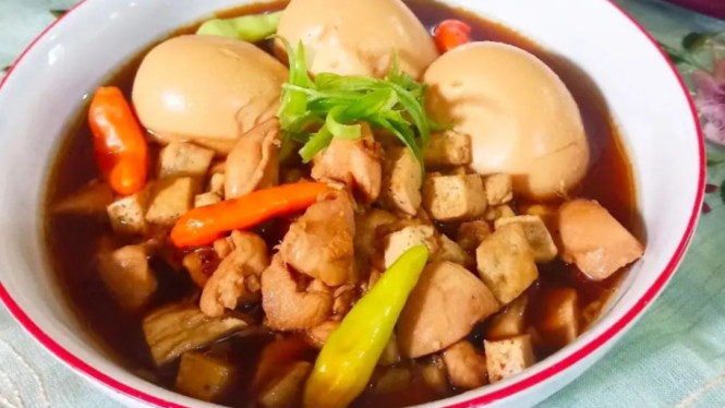 Instagram/sarwokotiti