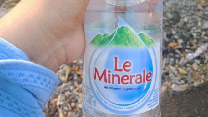 7 Merek Mineral Water yang Disukai oleh Generasi MZ di Indonesia, Nomor