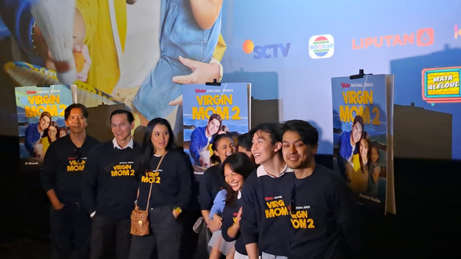 Intipseleb/Tiya Sukmawati