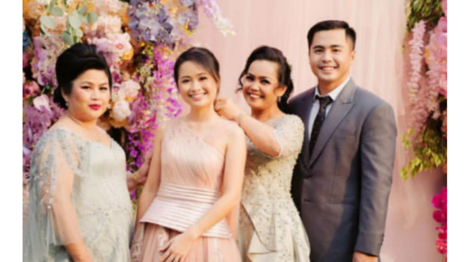 Instagram/@gritteagathaa